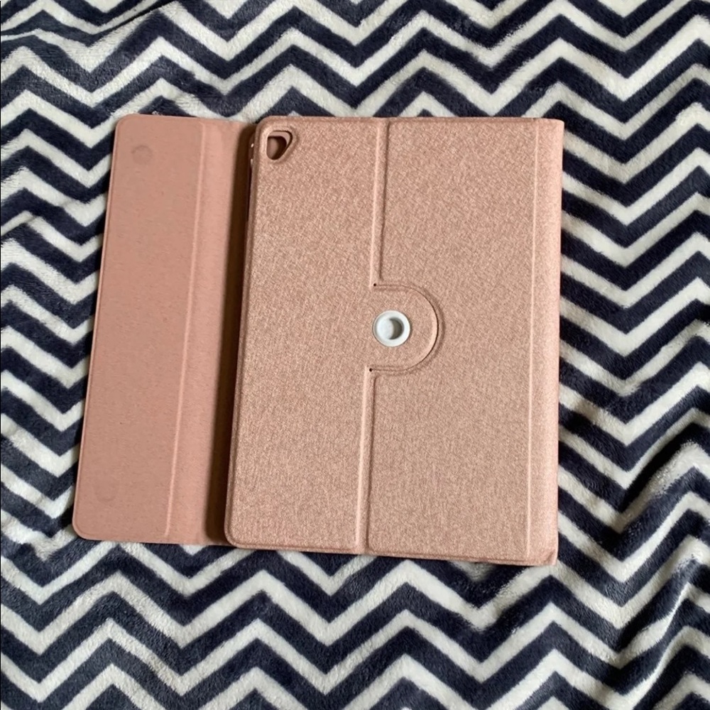 iPad case - Picture 3 of 4